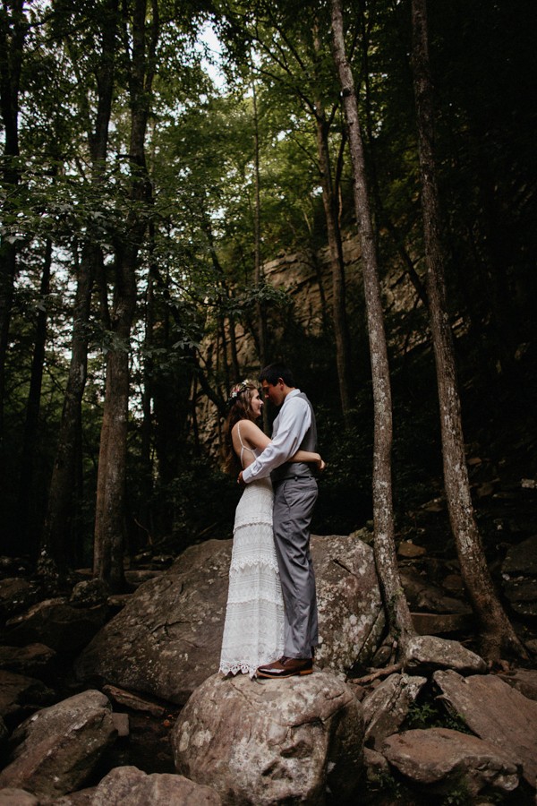 incrediby-intimate-waterfall-elopement-at-cloudland-canyon-state-park-13