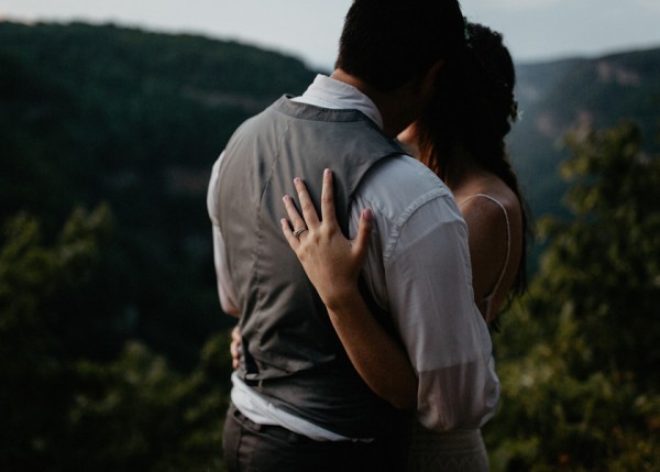 incrediby-intimate-waterfall-elopement-at-cloudland-canyon-state-park-33