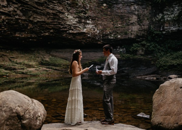 incrediby-intimate-waterfall-elopement-at-cloudland-canyon-state-park-9