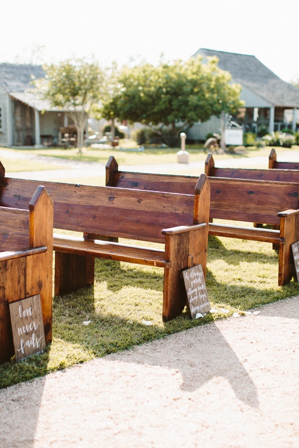 positively-charming-small-town-texas-wedding-at-henkel-hall-35