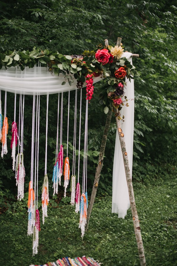 this-couple-diyed-the-heck-out-of-their-dream-wedding-at-mounds-state-park-22