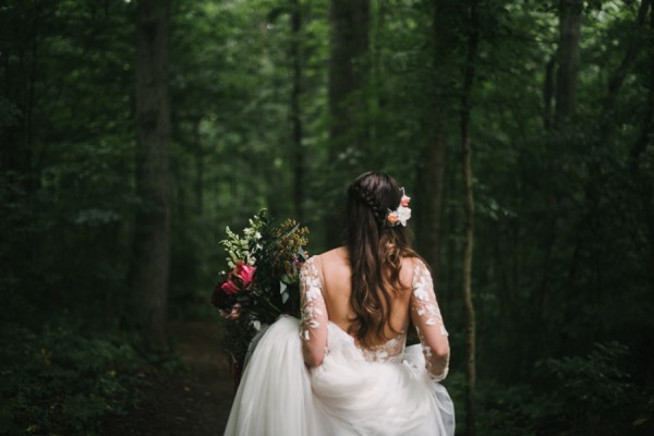this-couple-diyed-the-heck-out-of-their-dream-wedding-at-mounds-state-park-27