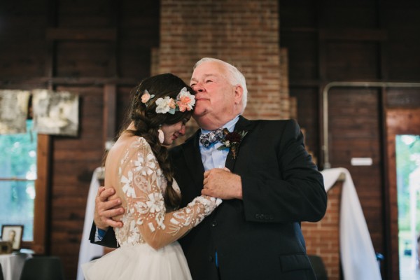 this-couple-diyed-the-heck-out-of-their-dream-wedding-at-mounds-state-park-4