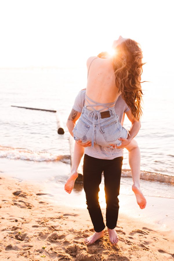 this-cute-couple-slays-in-their-sunset-sweetheart-session-on-kent-island-11