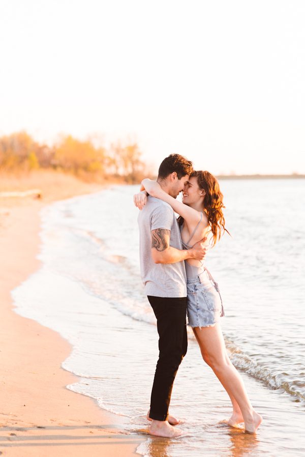 Amazing Beach Pre-Wedding Photoshoot Ideas That Have To Be Saved!