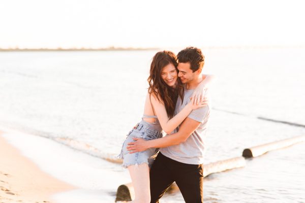 This Cute Couple Slays in their Sunset Sweetheart Session on Kent Island