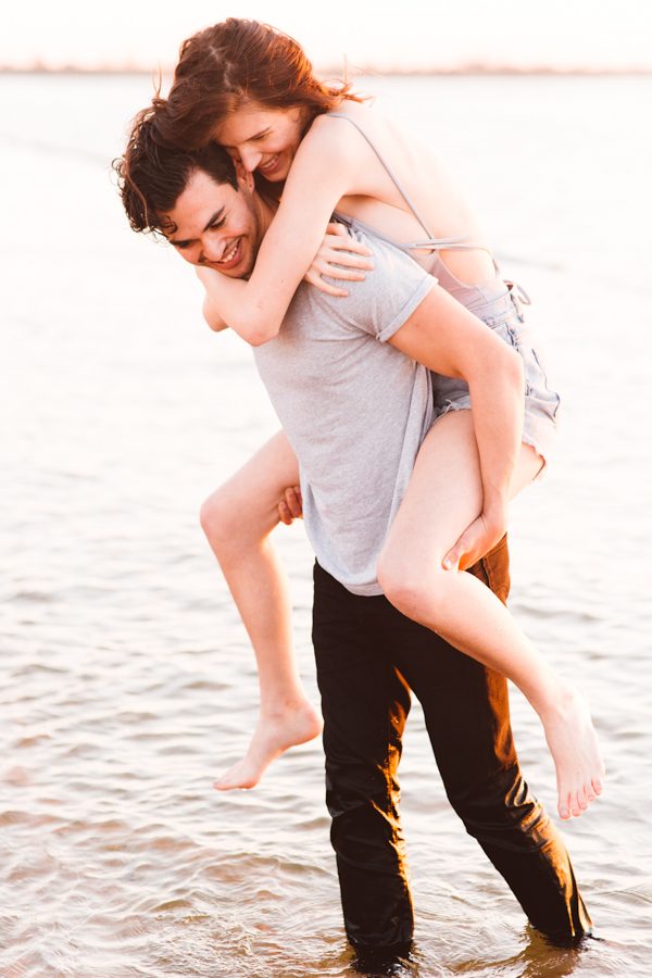 This Cute Couple Slays in their Sunset Sweetheart Session on Kent Island