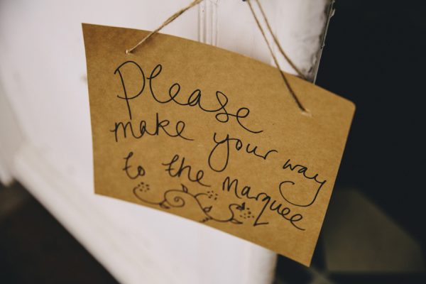 this-festive-english-marquee-wedding-is-the-definition-of-adorable-10