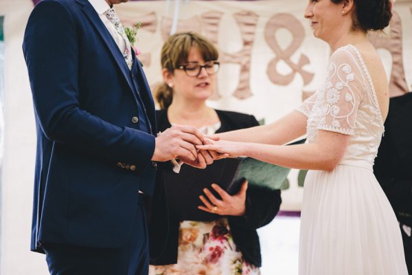 this-festive-english-marquee-wedding-is-the-definition-of-adorable-18