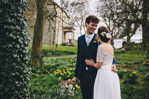 this-festive-english-marquee-wedding-is-the-definition-of-adorable-2-2