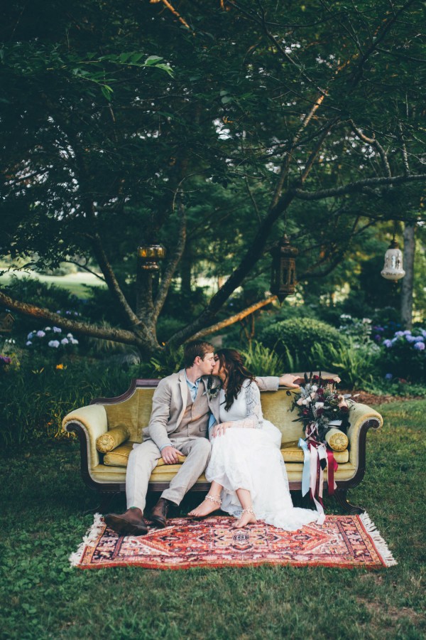 this-wedding-at-the-venue-at-tryphenas-garden-makes-antique-details-feel-totally-new-8