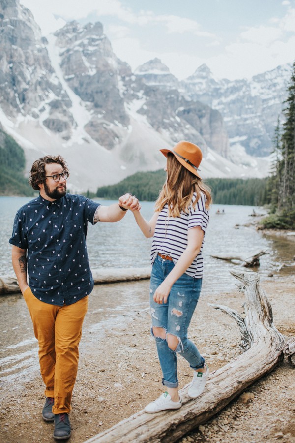 this-well-dressed-couple-in-their-banff-engagement-is-pure-eye-candy-1