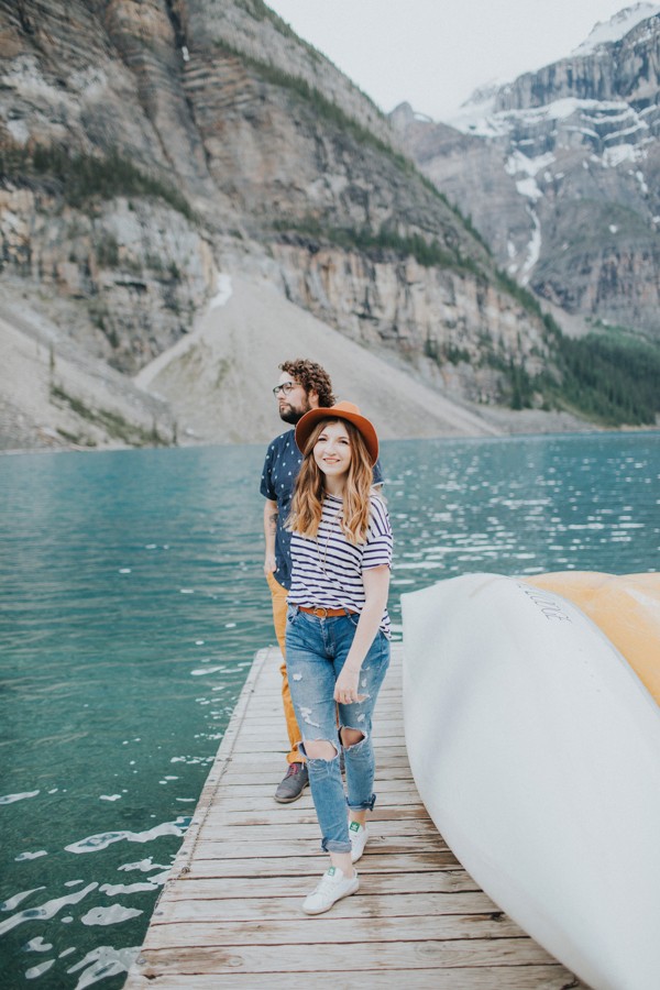 this-well-dressed-couple-in-their-banff-engagement-is-pure-eye-candy-4