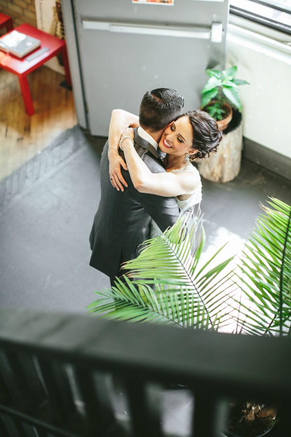 urban-forest-chic-wedding-at-the-solar-arts-building-9