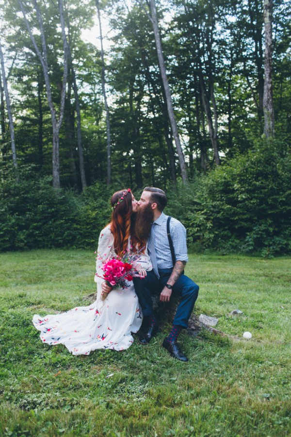 whimsical-glam-londonderry-vermont-wedding-in-the-woods-47