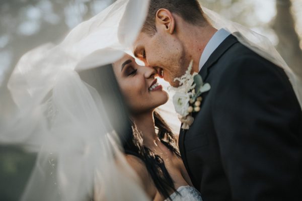 44-guests-celebrated-in-an-organic-candlelit-wedding-at-lauberge-de-sedona-25