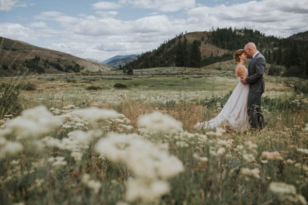 We're Overwhelmed by This Wedding Ceremony Overlooking the North Cascades Hartman Outdoor Photography-12