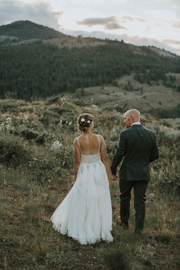 We're Overwhelmed by This Wedding Ceremony Overlooking the North Cascades Hartman Outdoor Photography-33