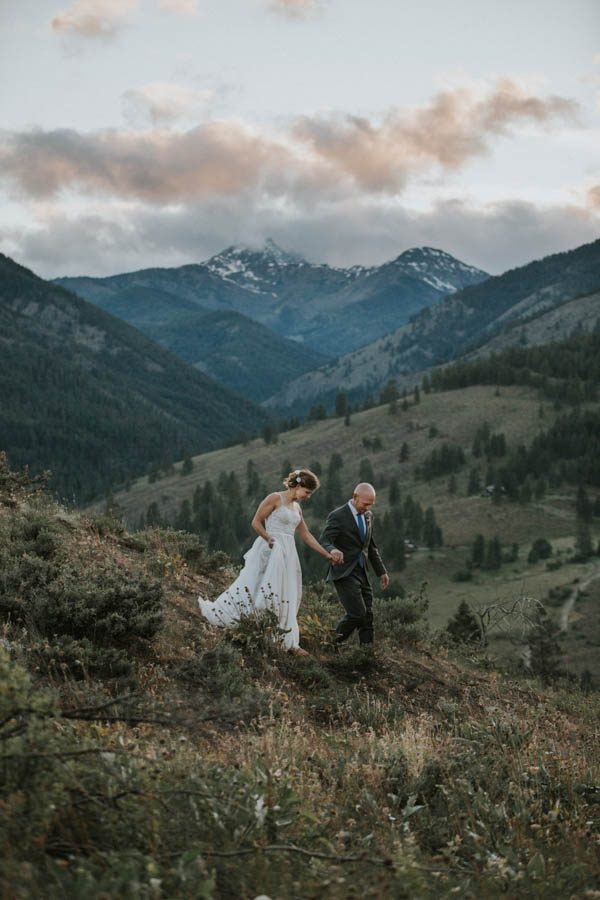 We're Overwhelmed by This Wedding Ceremony Overlooking the North Cascades Hartman Outdoor Photography-39
