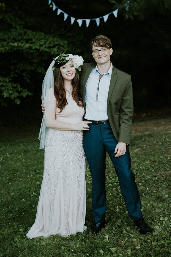 A Folksy Ohio Wedding at Grandma and Grandpa's House | Junebug Weddings