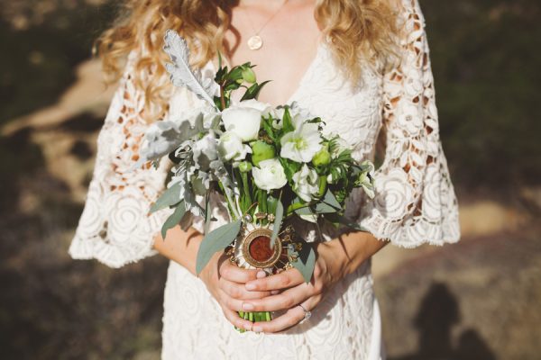 an-alpaca-almost-stole-the-spotlight-in-this-hummingbird-nest-ranch-wedding-12