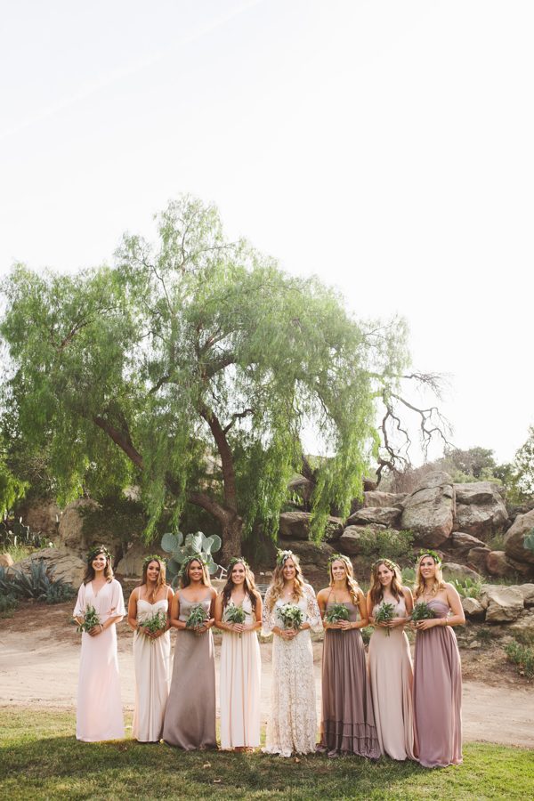 an-alpaca-almost-stole-the-spotlight-in-this-hummingbird-nest-ranch-wedding-15