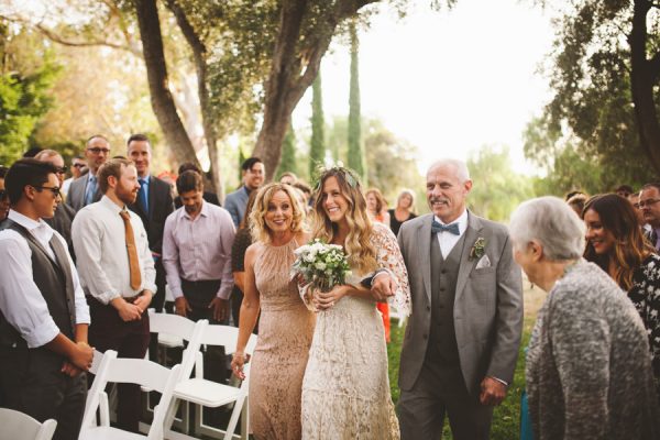 an-alpaca-almost-stole-the-spotlight-in-this-hummingbird-nest-ranch-wedding-35