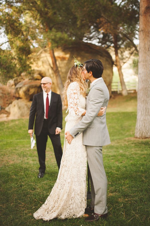 an-alpaca-almost-stole-the-spotlight-in-this-hummingbird-nest-ranch-wedding-38