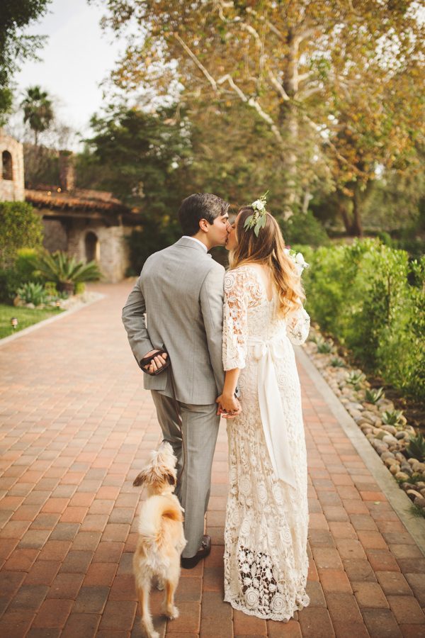 an-alpaca-almost-stole-the-spotlight-in-this-hummingbird-nest-ranch-wedding-40