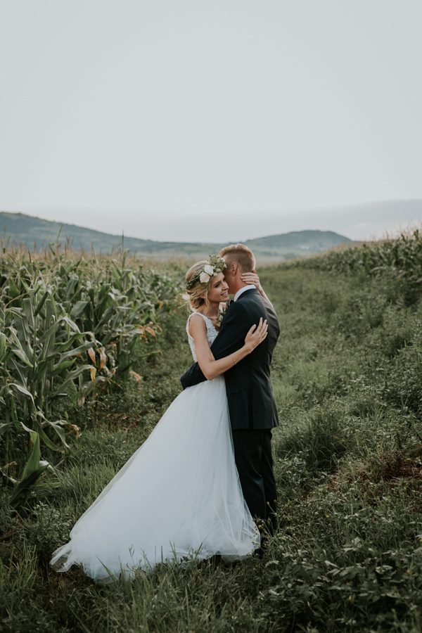 copper-and-rose-gold-wedding-at-the-stone-cellar-27