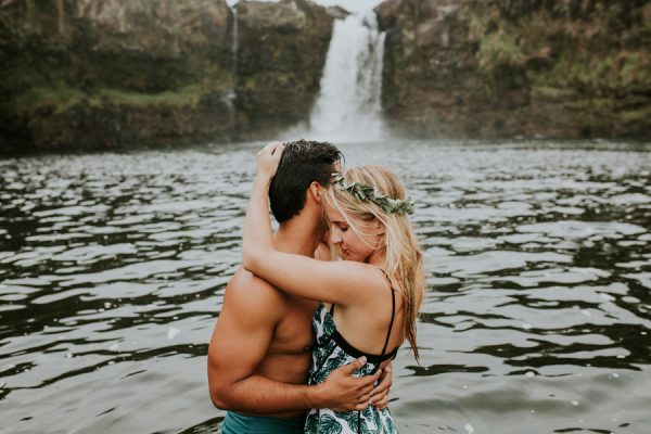 cuties-took-dip-waterfall-hawaii-engagement-photos-20