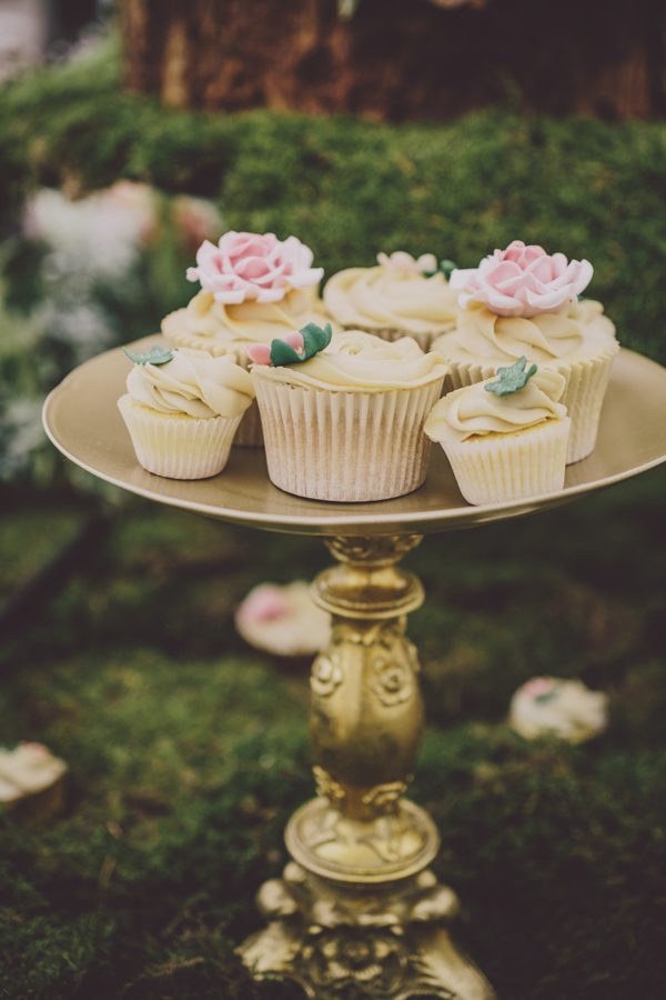 enchanting-midsummer-irish-wedding-at-castle-leslie-42