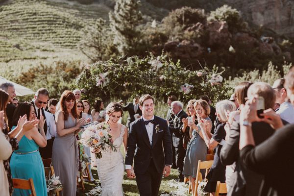 floral-and-feminine-malibu-wedding-at-saddlerock-ranch-22