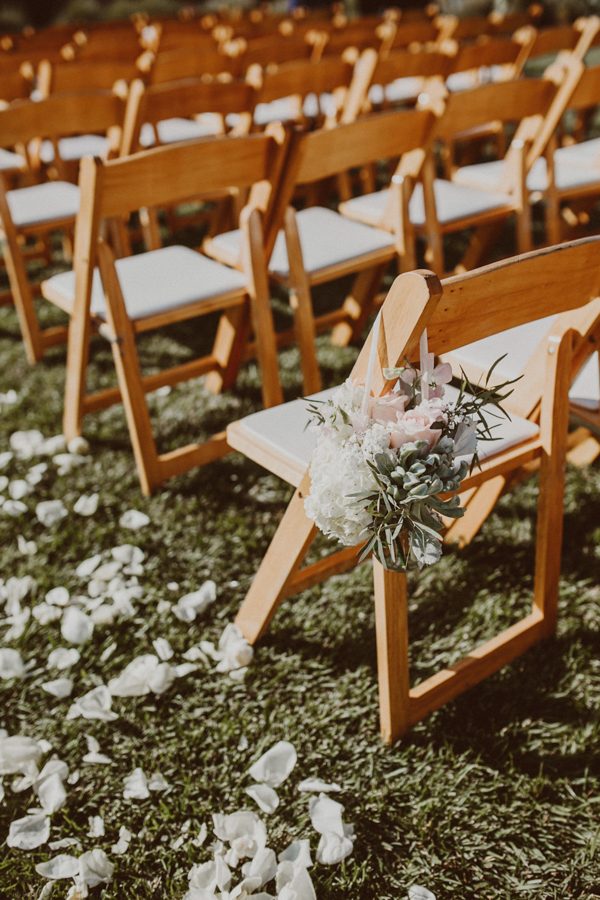 floral-and-feminine-malibu-wedding-at-saddlerock-ranch-23