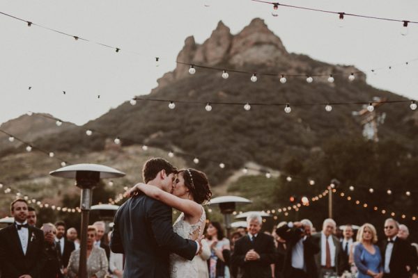 floral-and-feminine-malibu-wedding-at-saddlerock-ranch-44