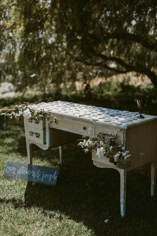 musical-groom-serenaded-bride-emotional-first-look-22