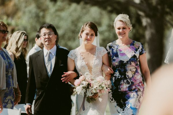 musical-groom-serenaded-bride-emotional-first-look-25