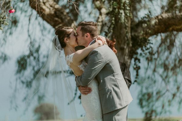 musical-groom-serenaded-bride-emotional-first-look-30