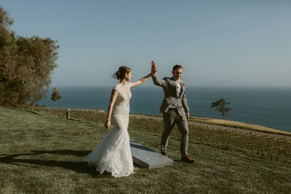 musical-groom-serenaded-bride-emotional-first-look-34