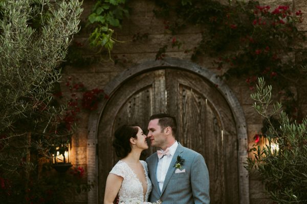 musical-groom-serenaded-bride-emotional-first-look-36