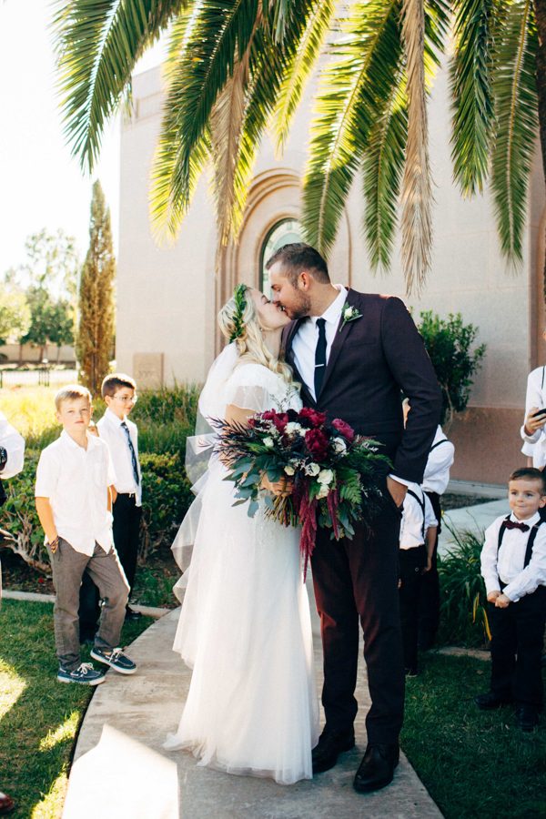 these-utah-newlyweds-made-a-pit-stop-at-in-n-out-before-their-reception-22