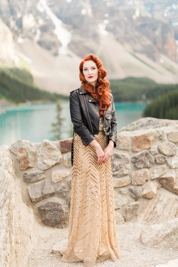 this-couples-edgy-glam-style-gave-the-beauty-at-moraine-lake-a-run-for-its-money-10