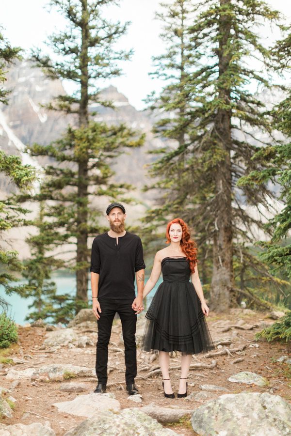 this-couples-edgy-glam-style-gave-the-beauty-at-moraine-lake-a-run-for-its-money-19