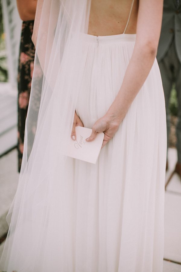 this-maine-barn-wedding-serves-up-muted-colors-and-a-bit-of-edge-22