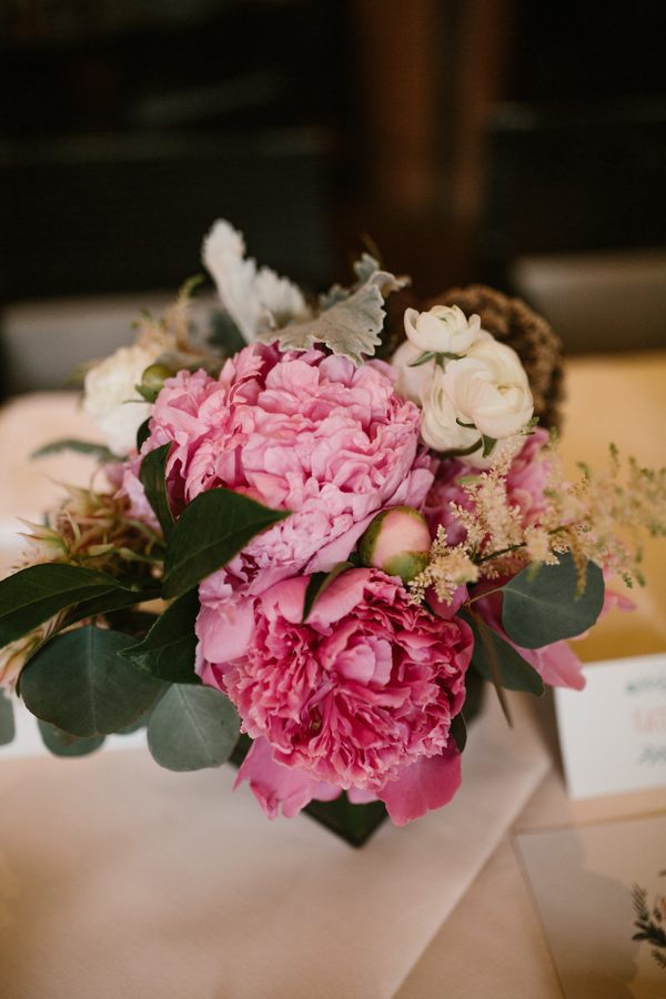 this-maroon-bells-ampitheater-wedding-proves-that-intimate-affairs-can-be-totally-epic-31