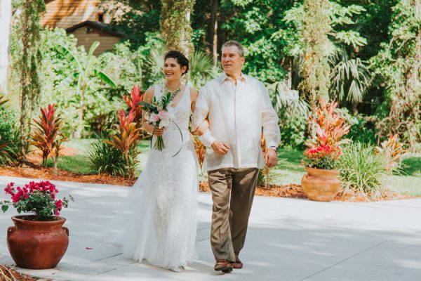 this-new-smyrna-beach-wedding-is-the-epitome-of-easygoing-tropical-florida-spirit-14