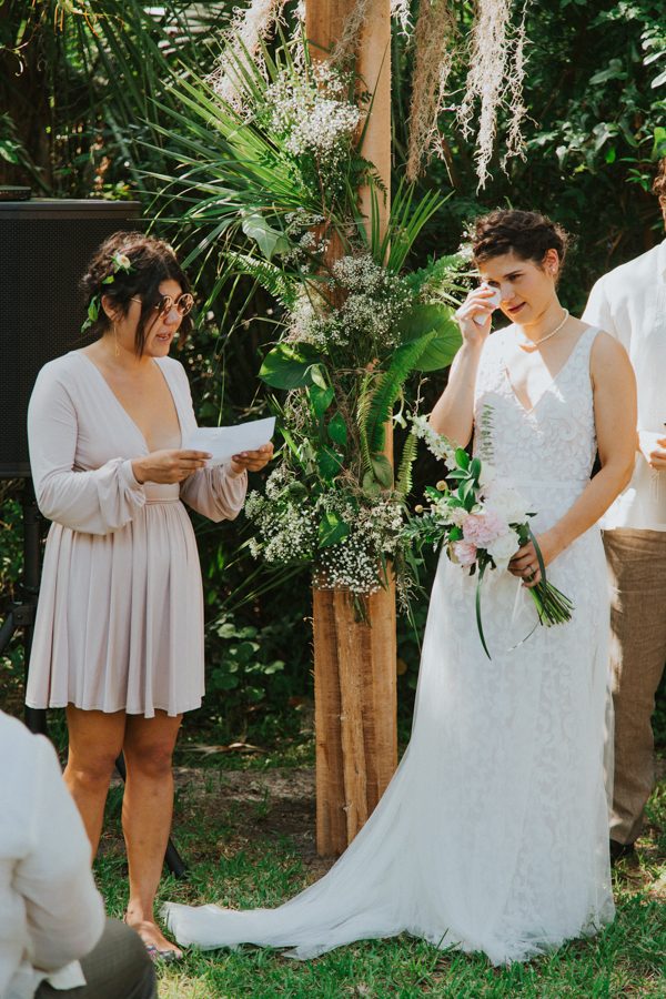 this-new-smyrna-beach-wedding-is-the-epitome-of-easygoing-tropical-florida-spirit-15