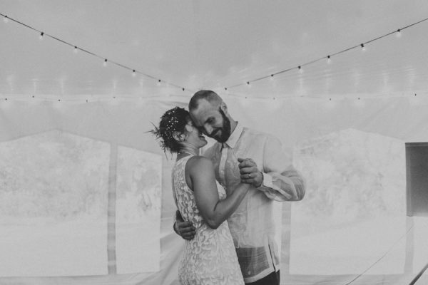 this-new-smyrna-beach-wedding-is-the-epitome-of-easygoing-tropical-florida-spirit-33