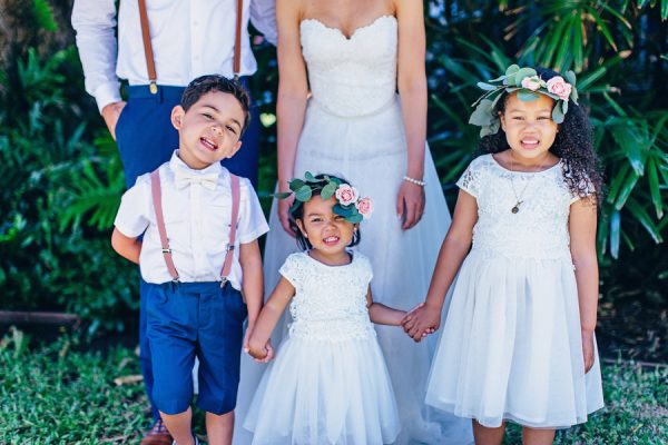 this-olowalu-plantation-house-wedding-marries-hawaiian-tradition-and-new-england-charm-19