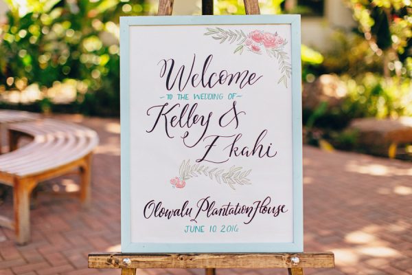 this-olowalu-plantation-house-wedding-marries-hawaiian-tradition-and-new-england-charm-22